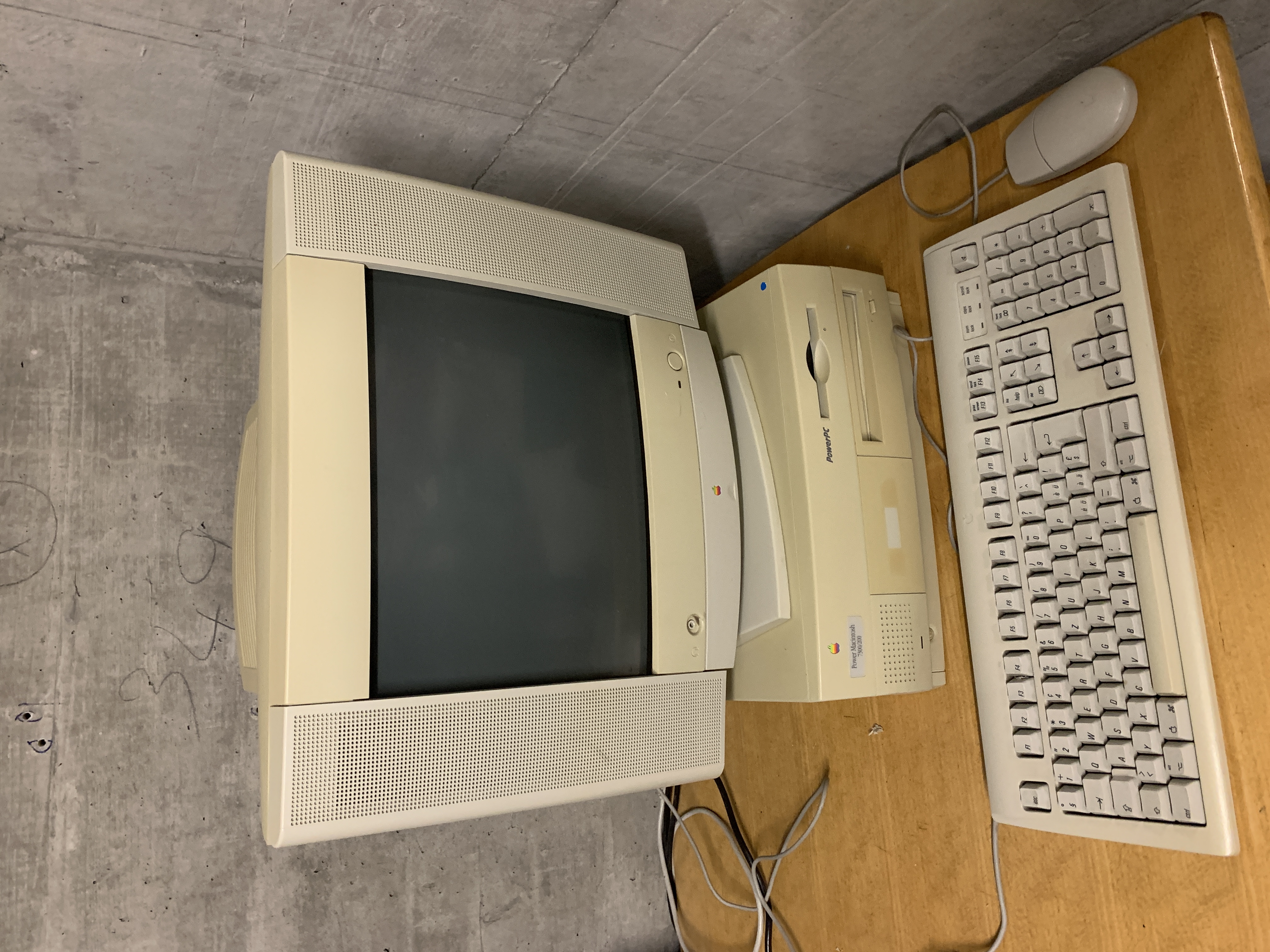 PowerMacintosh 7300